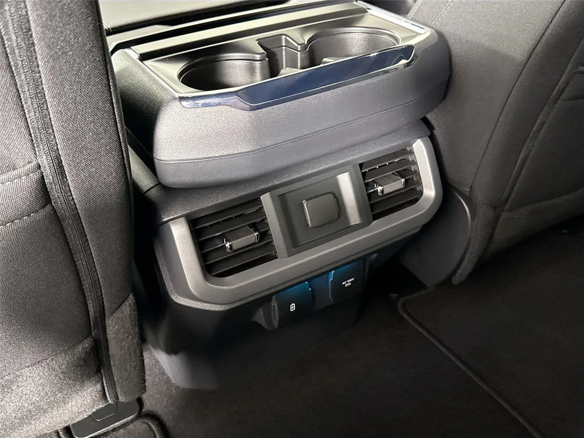 2025 Ford F-150 XLT thumbnail 36