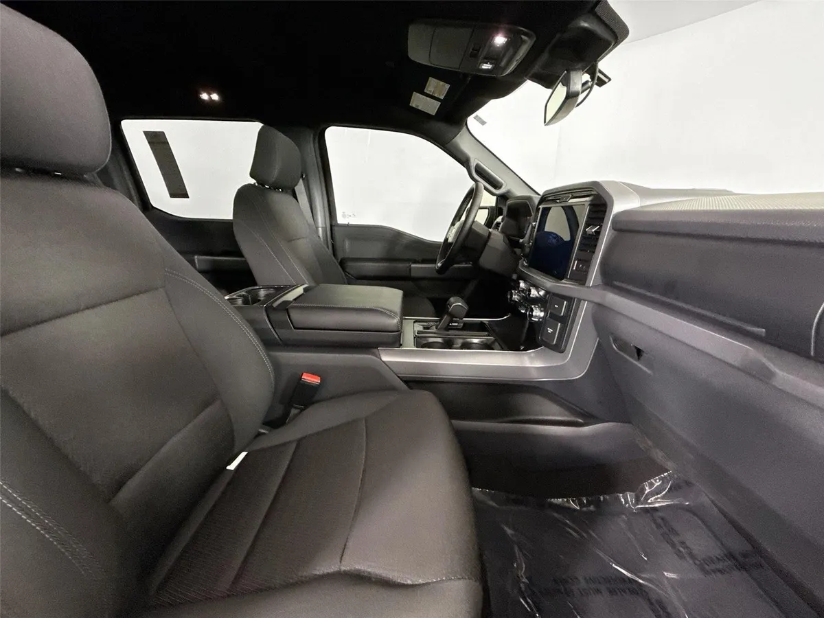 2025 Ford F-150 XLT thumbnail 42