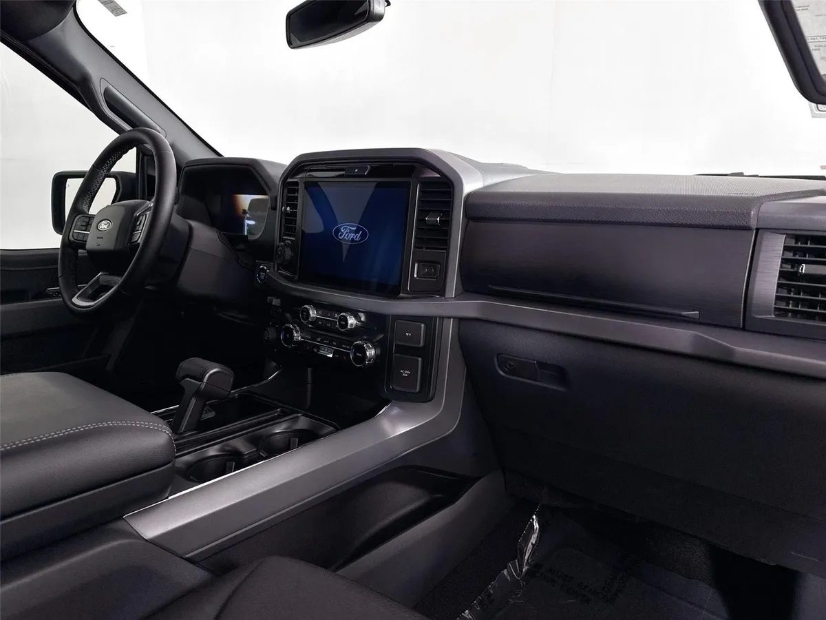 2025 Ford F-150 XLT thumbnail 43