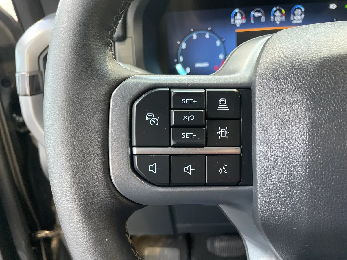 2025 Ford F-150 XLT thumbnail 19