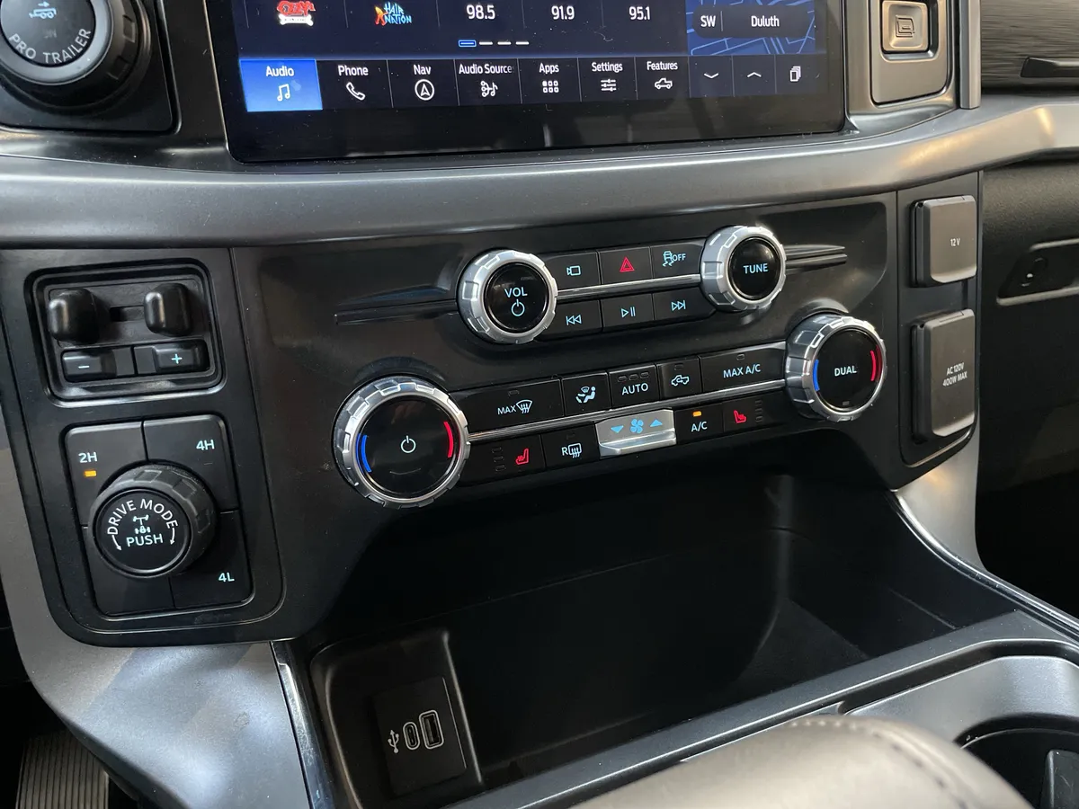 2025 Ford F-150 XLT thumbnail 30
