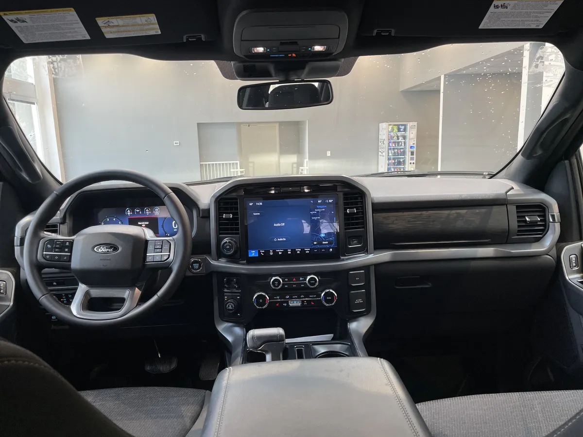2025 Ford F-150 XLT thumbnail 34