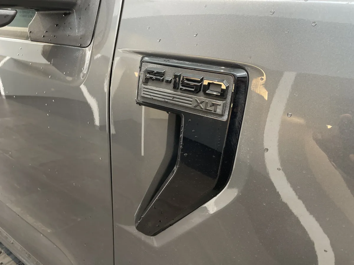2025 Ford F-150 XLT thumbnail 39