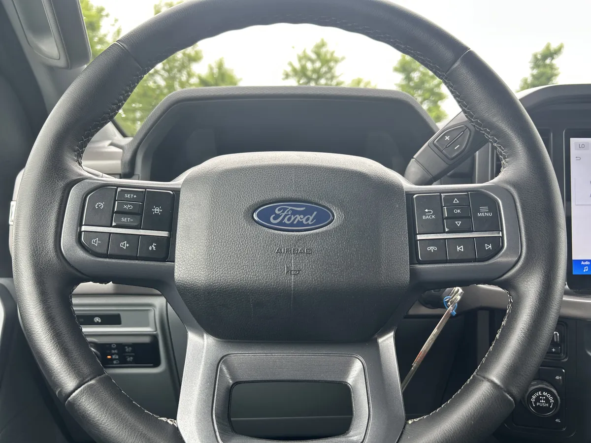 2025 Ford F-150 XLT thumbnail 16