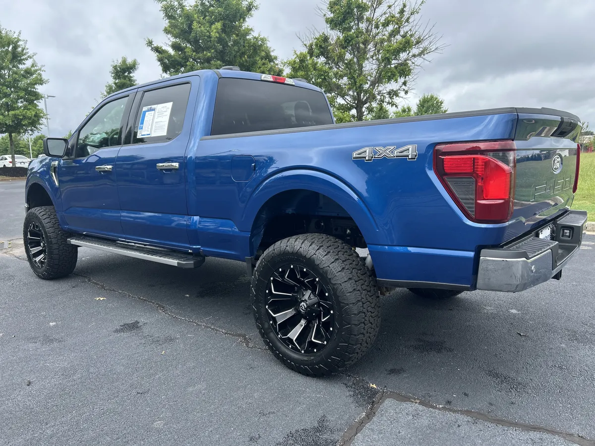 2025 Ford F-150 XLT thumbnail 6