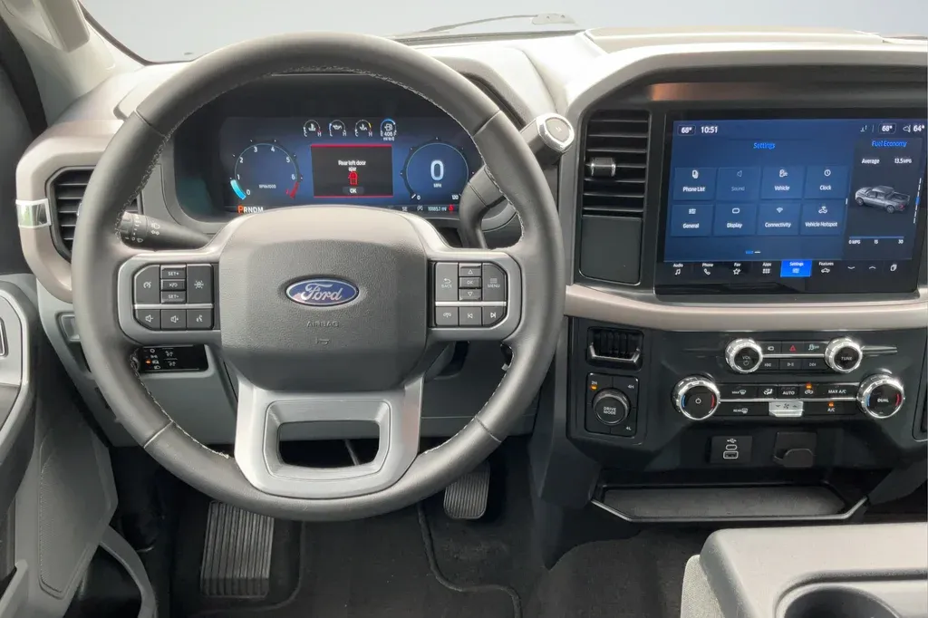 2025 Ford F-150 XLT thumbnail 13