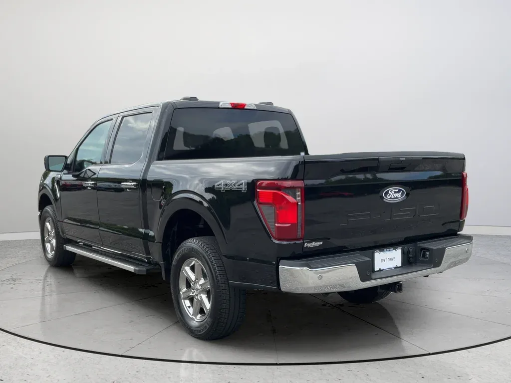 2025 Ford F-150 XLT thumbnail 9