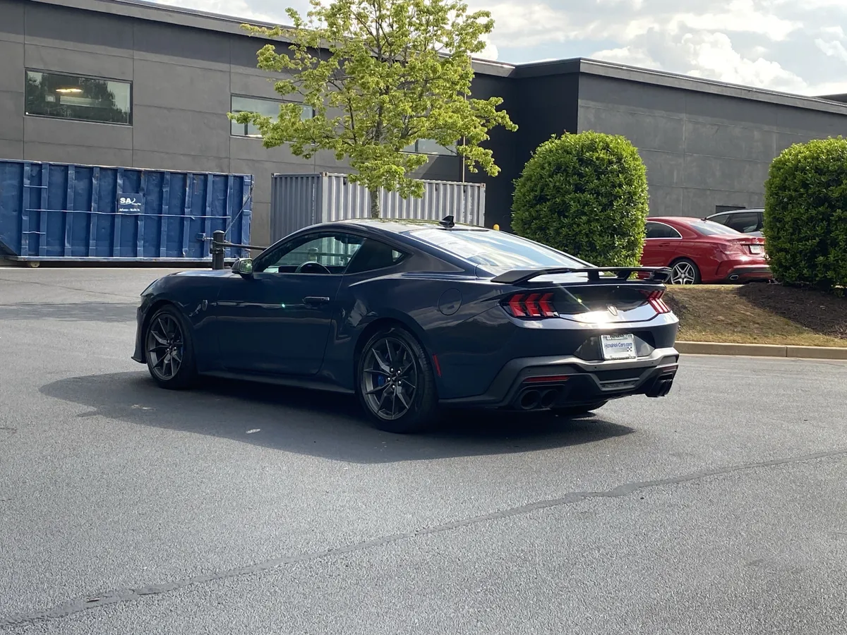 2025 Ford Mustang Dark Horse thumbnail 14
