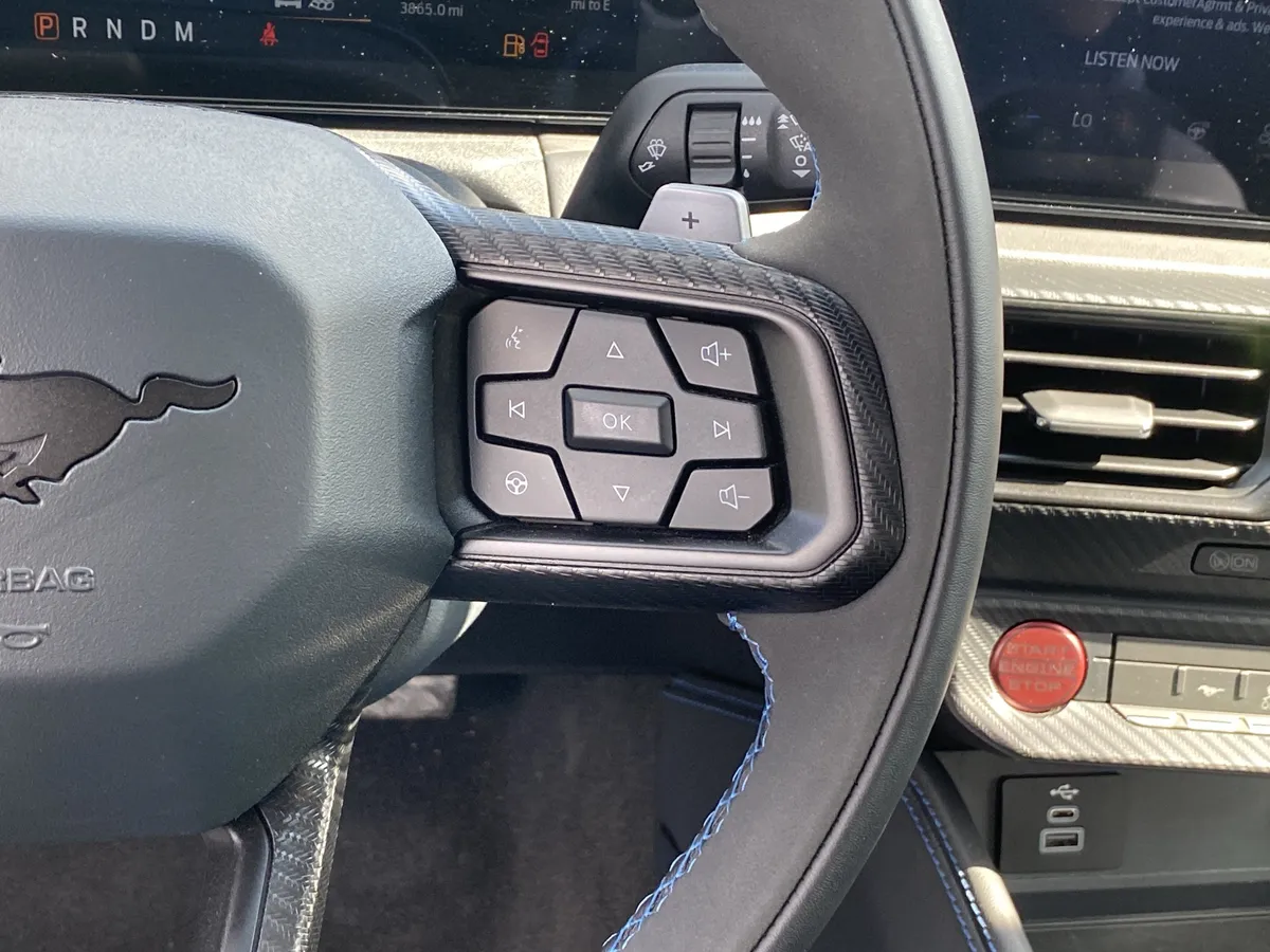 2025 Ford Mustang Dark Horse thumbnail 30