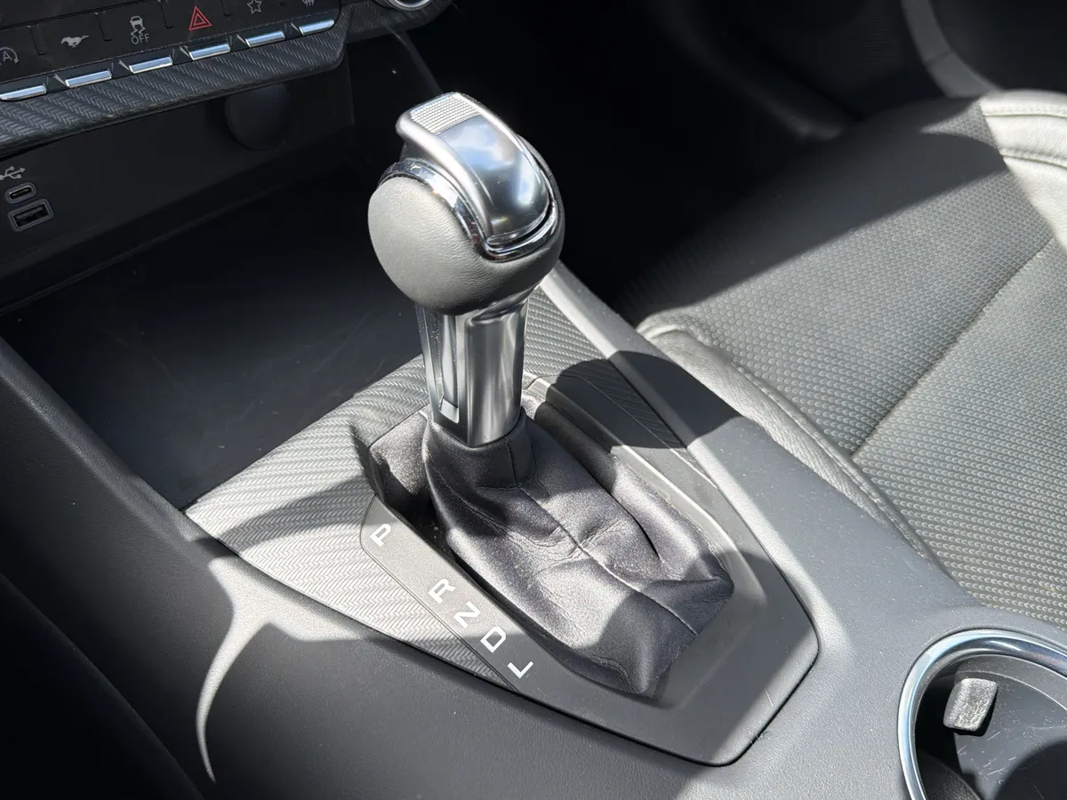 2025 Ford Mustang EcoBoost thumbnail 34