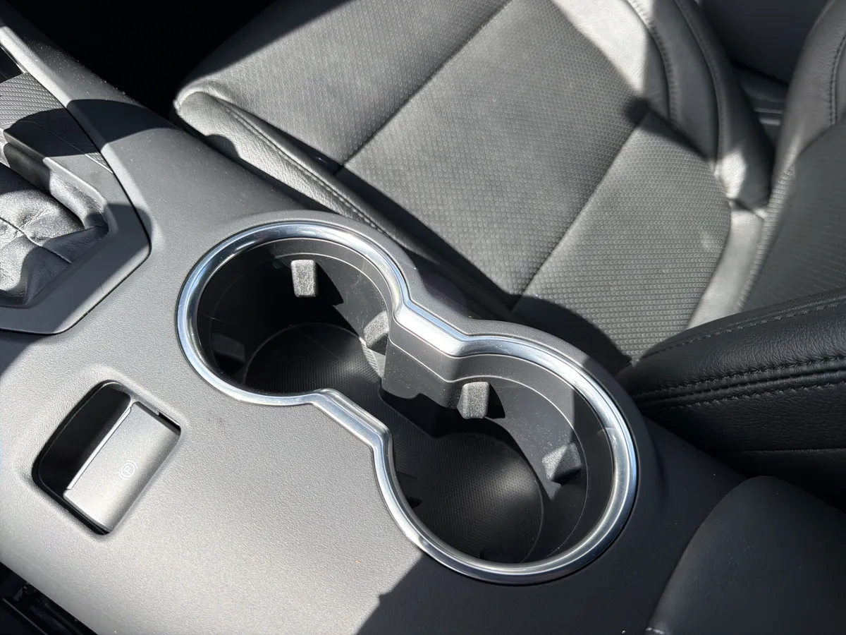2025 Ford Mustang EcoBoost thumbnail 35