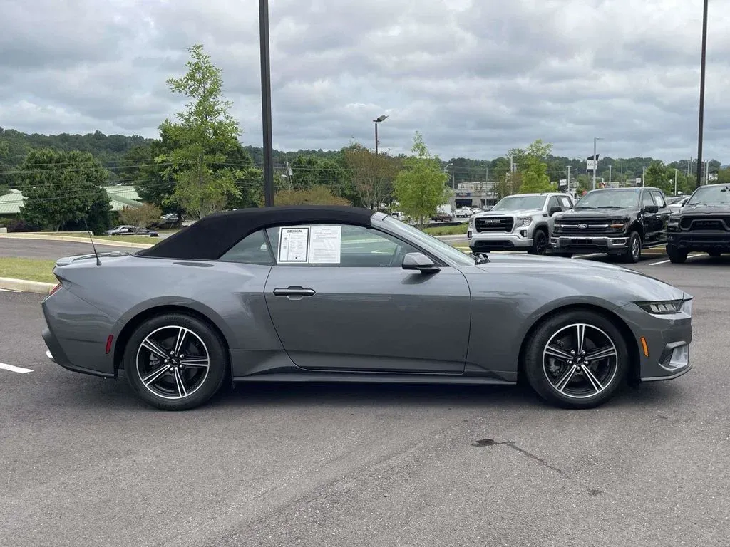 2025 Ford Mustang EcoBoost Premium thumbnail 2