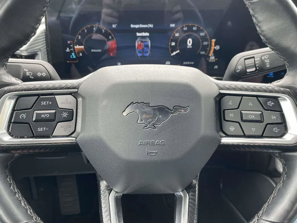 2025 Ford Mustang EcoBoost Premium thumbnail 21