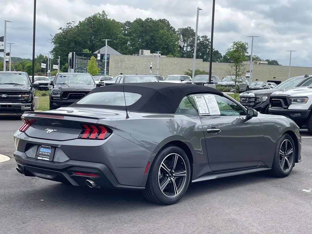 2025 Ford Mustang EcoBoost Premium thumbnail 3