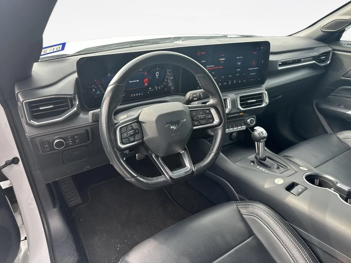 2025 Ford Mustang EcoBoost Premium thumbnail 11