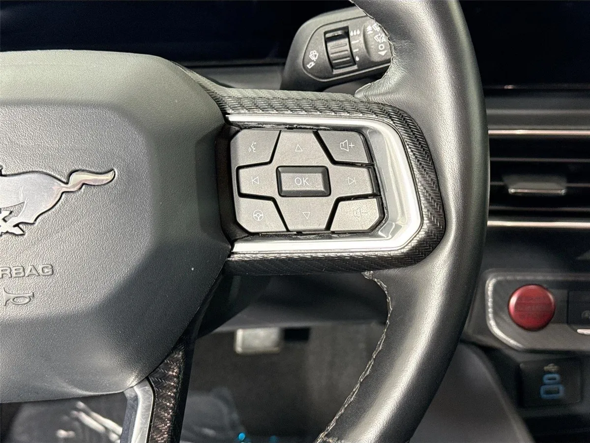 2025 Ford Mustang EcoBoost Premium thumbnail 21