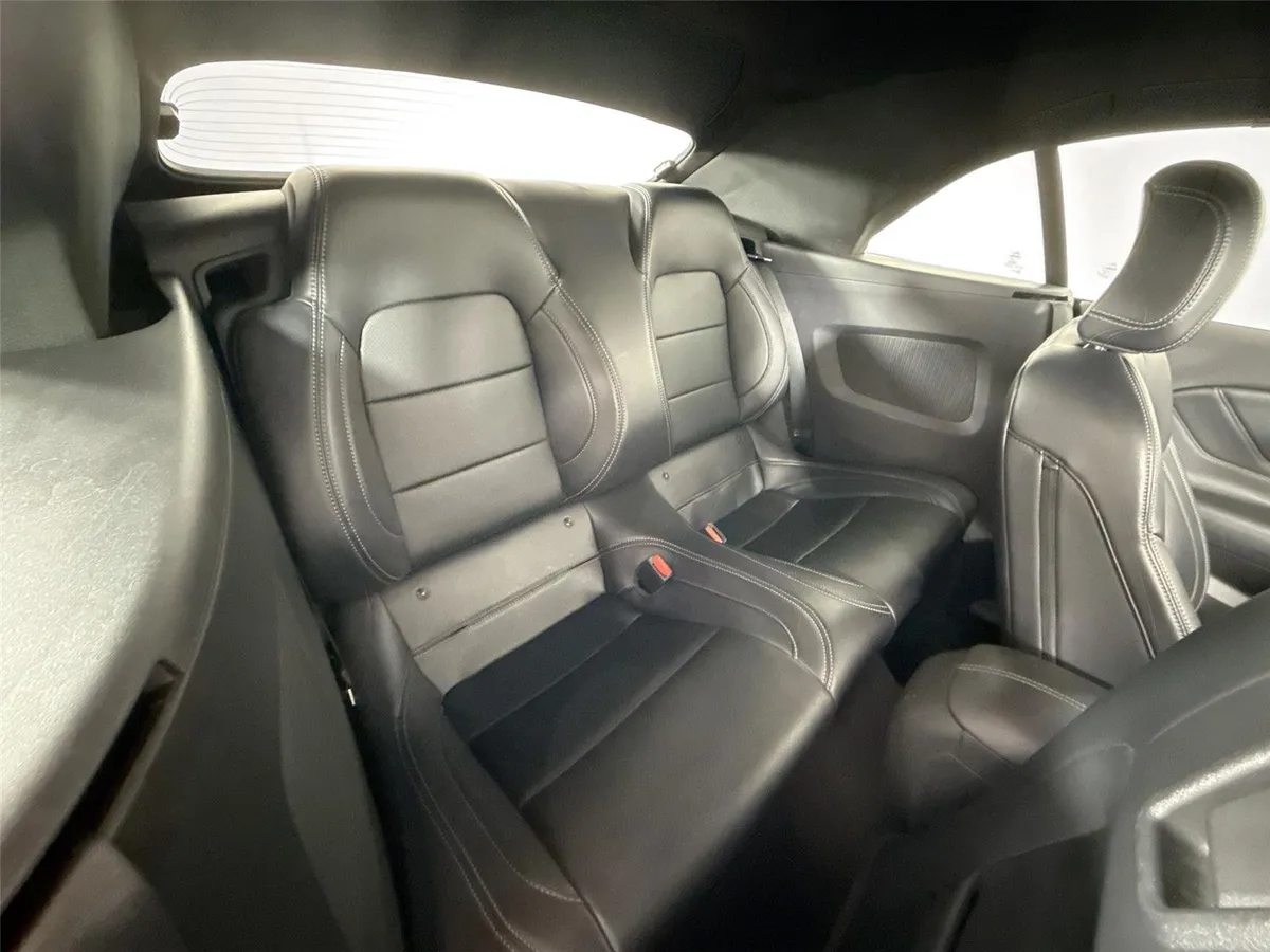 2025 Ford Mustang EcoBoost Premium thumbnail 40