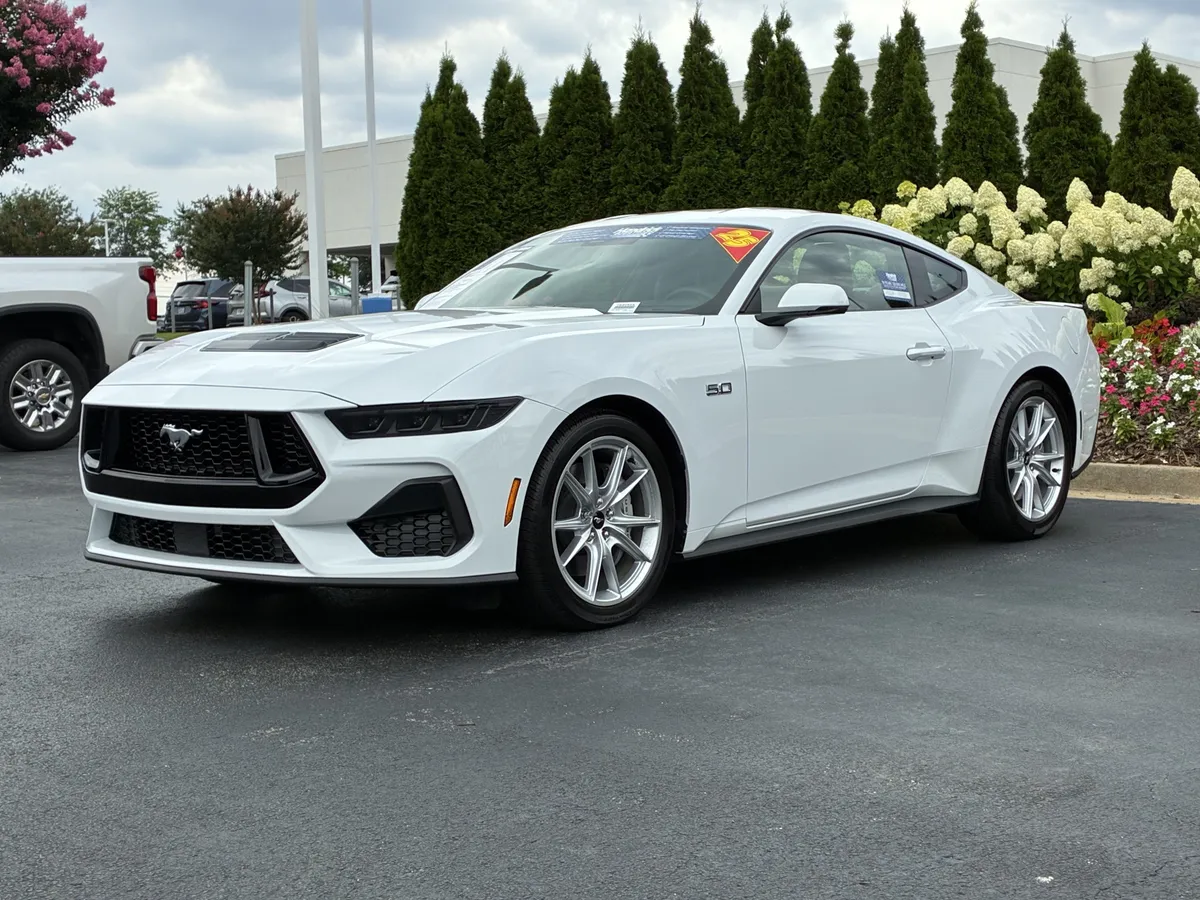 2025 Ford Mustang GT thumbnail 5
