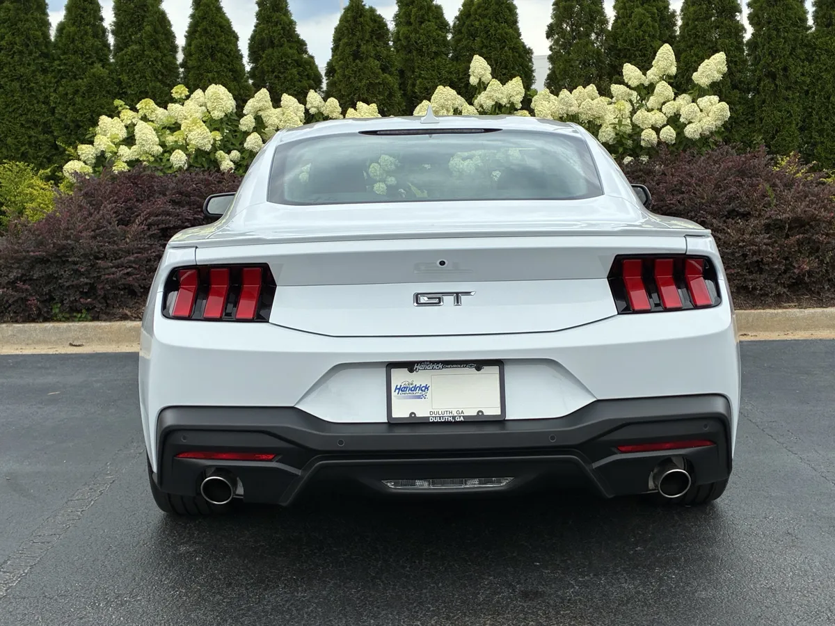 2025 Ford Mustang GT thumbnail 8