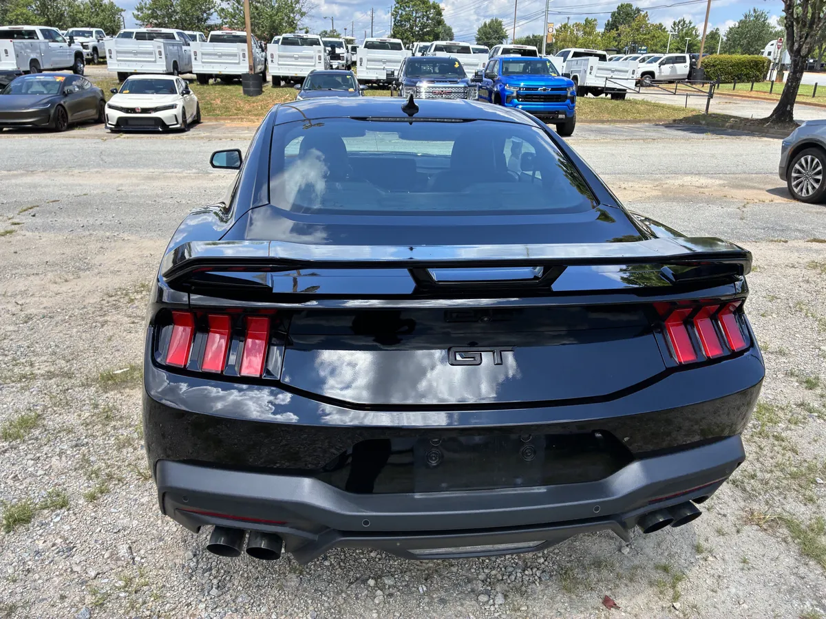 2025 Ford Mustang GT thumbnail 7