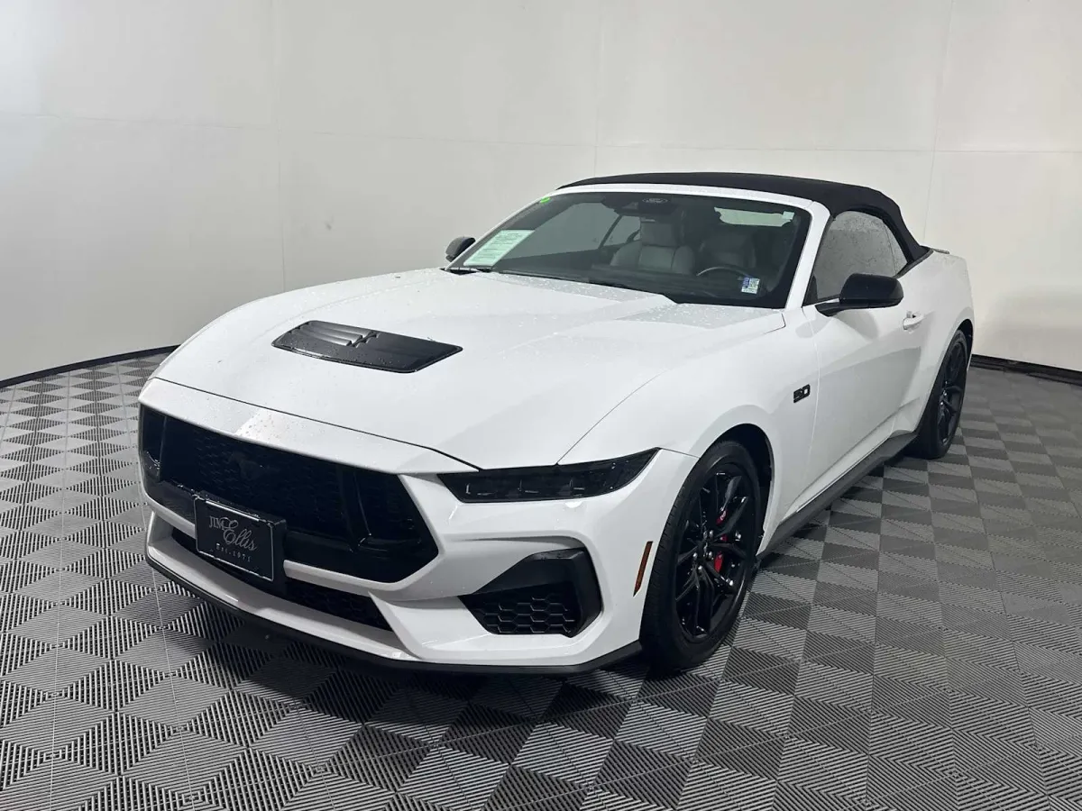 2025 Ford Mustang GT Premium thumbnail 6