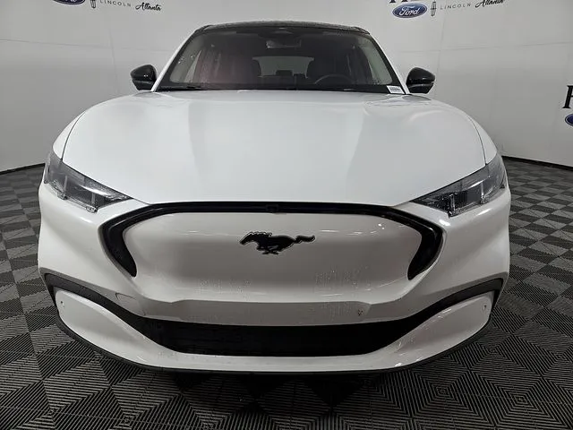 2025 Ford Mustang Mach-E Premium thumbnail 3