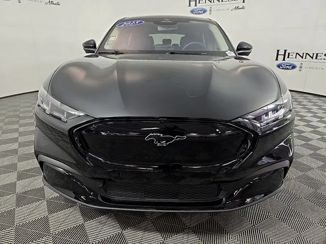 2025 Ford Mustang Mach-E Premium thumbnail 3