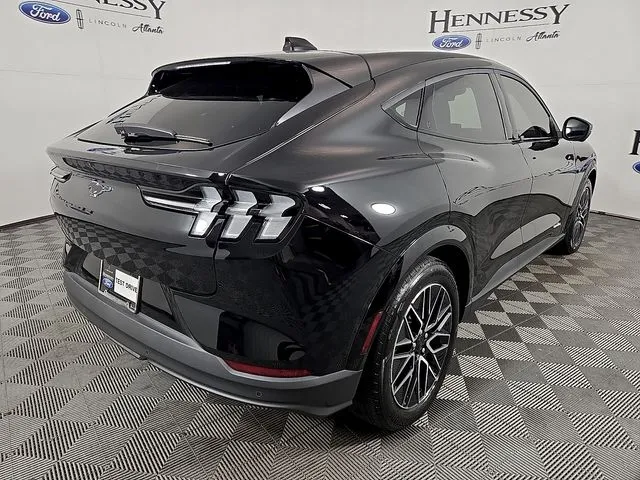 2025 Ford Mustang Mach-E Premium thumbnail 5