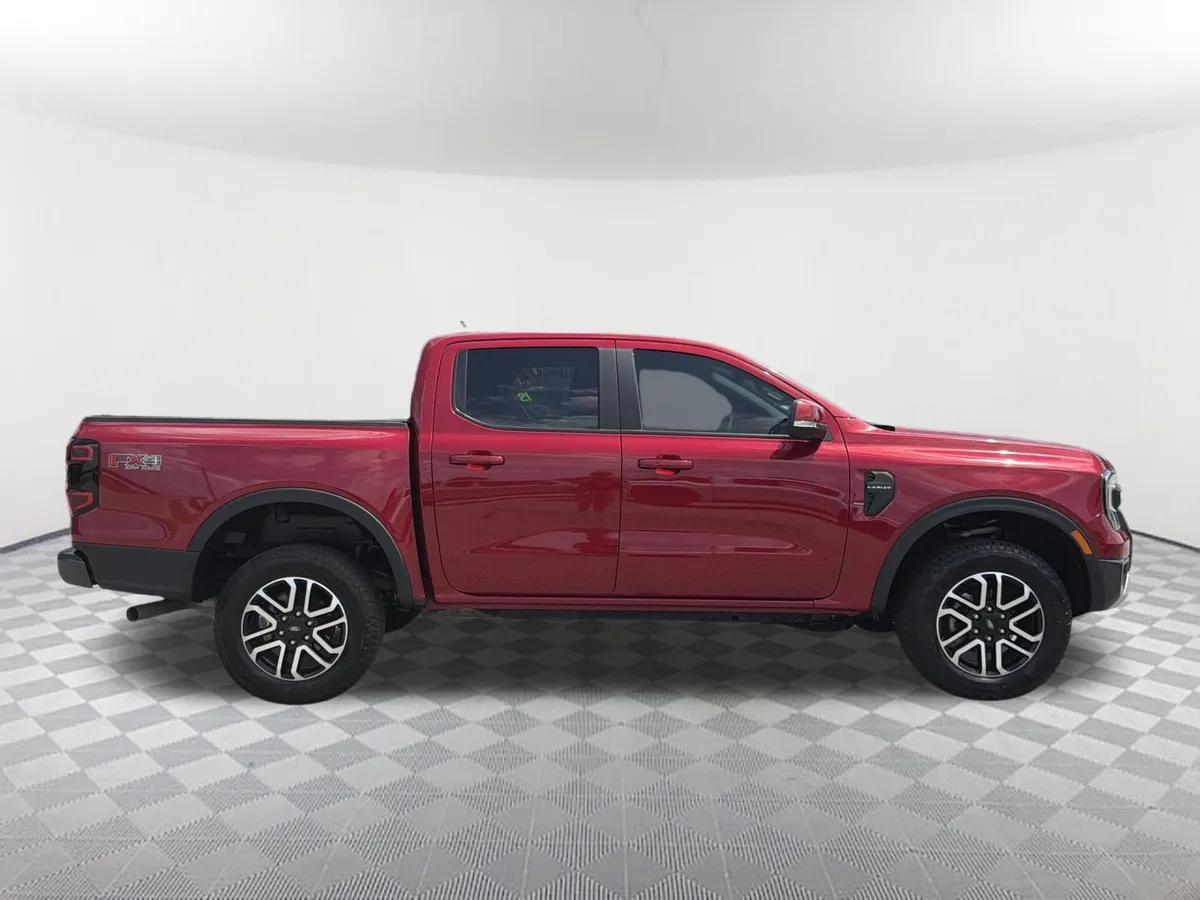 2025 Ford Ranger Lariat thumbnail 17