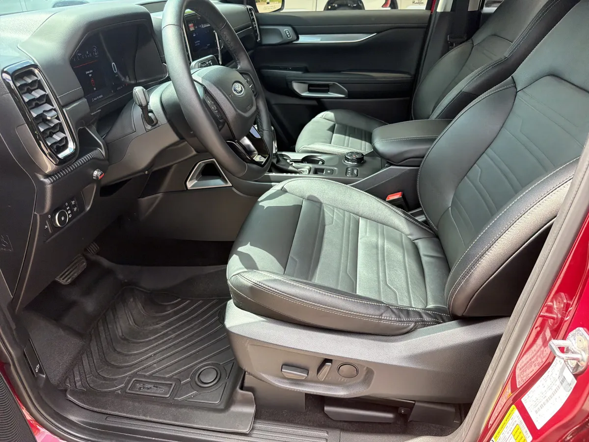 2025 Ford Ranger Lariat thumbnail 18