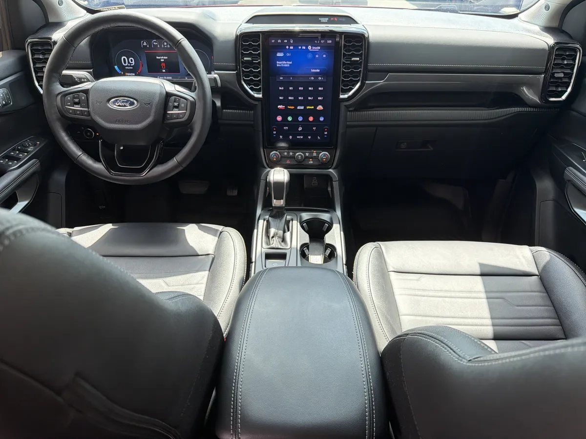 2025 Ford Ranger Lariat thumbnail 4