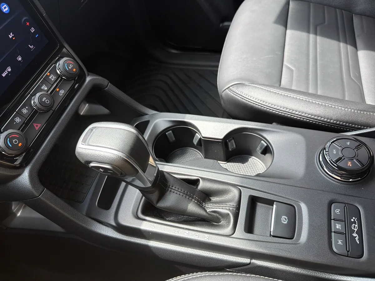 2025 Ford Ranger Lariat thumbnail 8