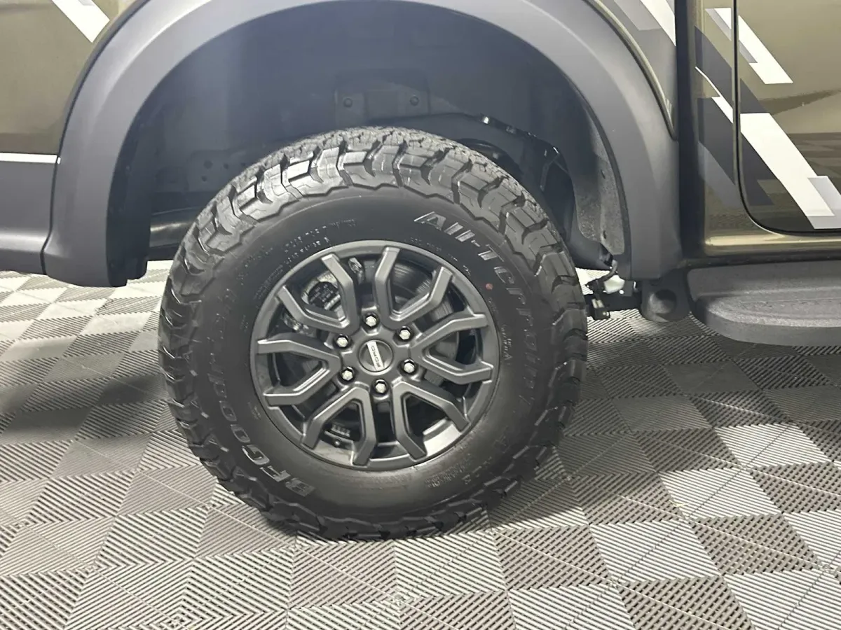 2025 Ford Ranger Raptor thumbnail 25
