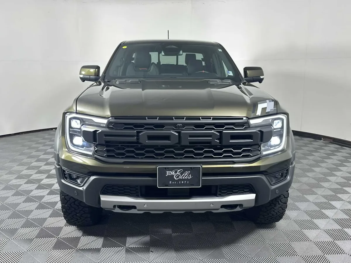 2025 Ford Ranger Raptor thumbnail 3