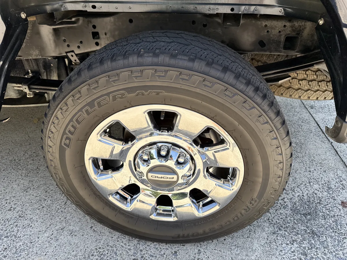 2025 Ford Super Duty F-250 SRW LARIAT thumbnail 20