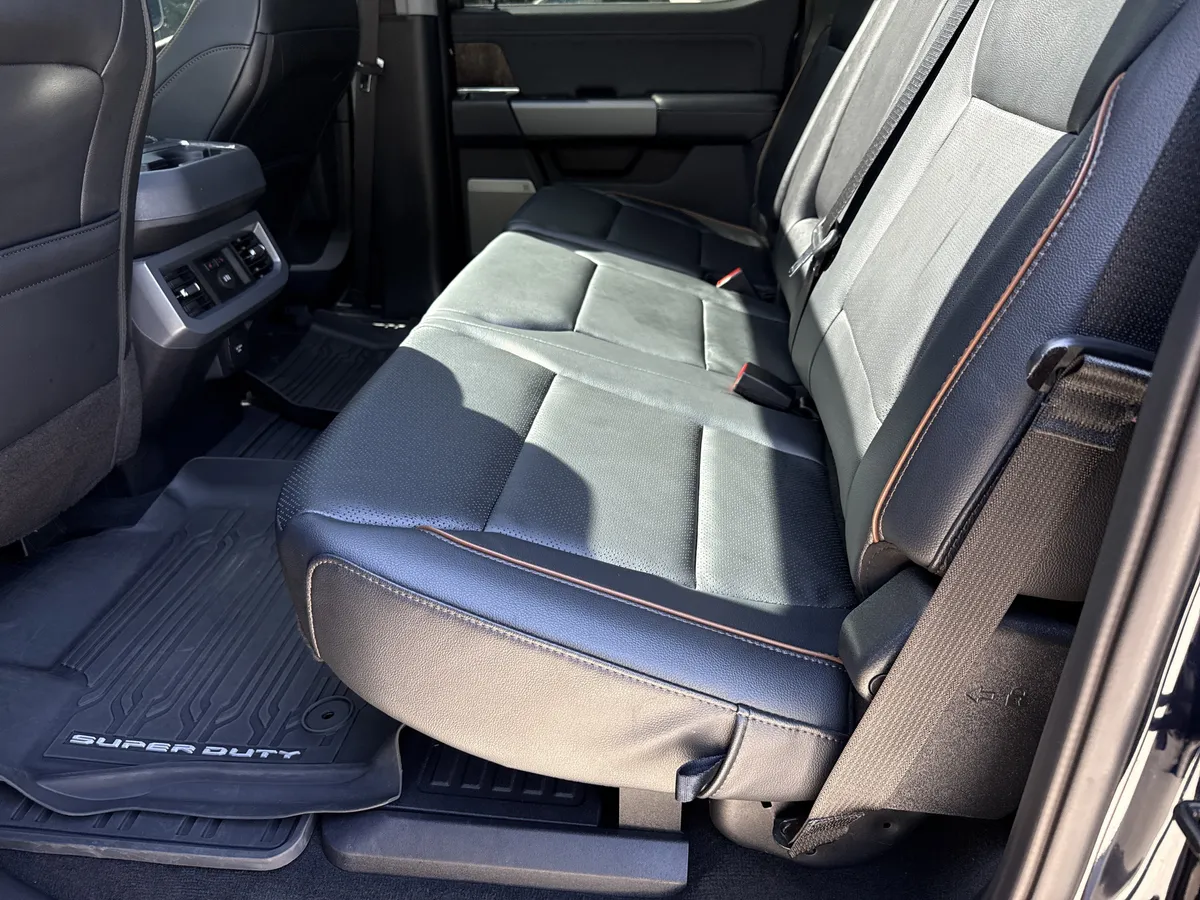 2025 Ford Super Duty F-250 SRW LARIAT thumbnail 21