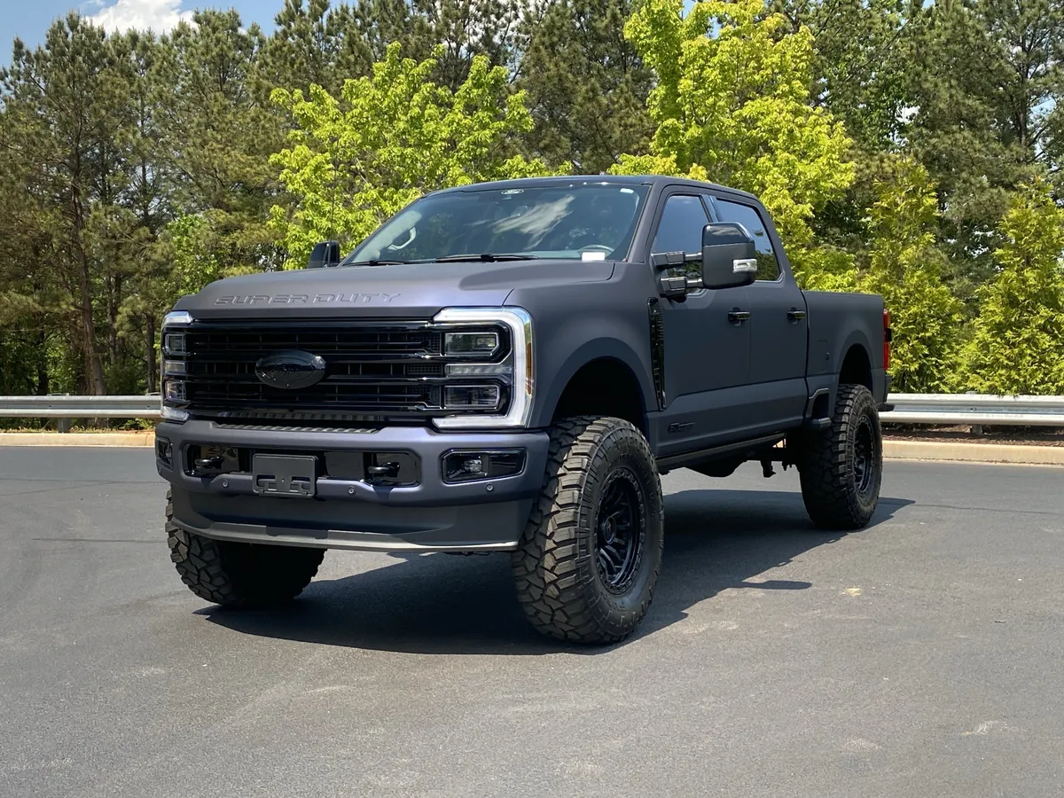 2025 Ford Super Duty F-250 SRW Platinum thumbnail 13