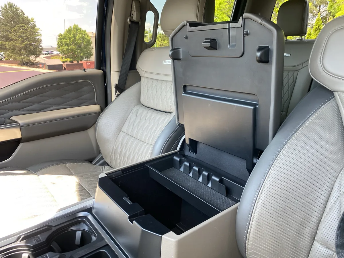 2025 Ford Super Duty F-250 SRW Platinum thumbnail 48