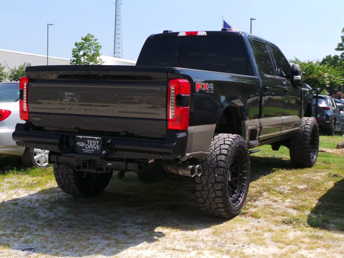 2025 Ford Super Duty F-350 SRW King Ranch thumbnail 4