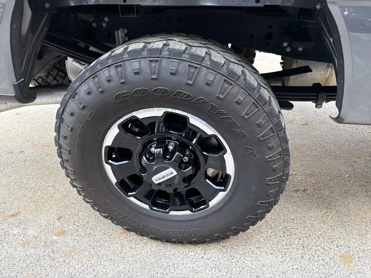 2025 Ford Super Duty F-350 SRW XLT thumbnail 18