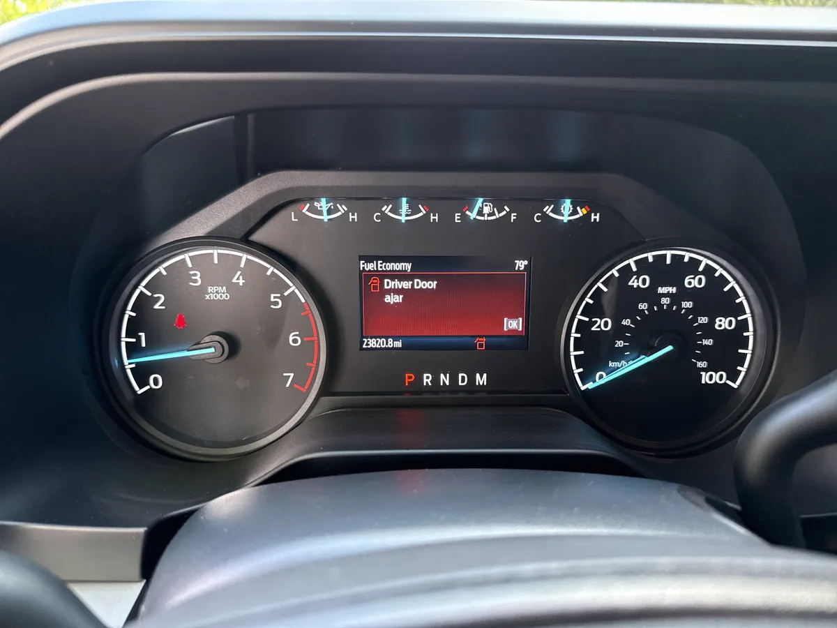 2025 Ford Super Duty F-350 SRW XLT thumbnail 27