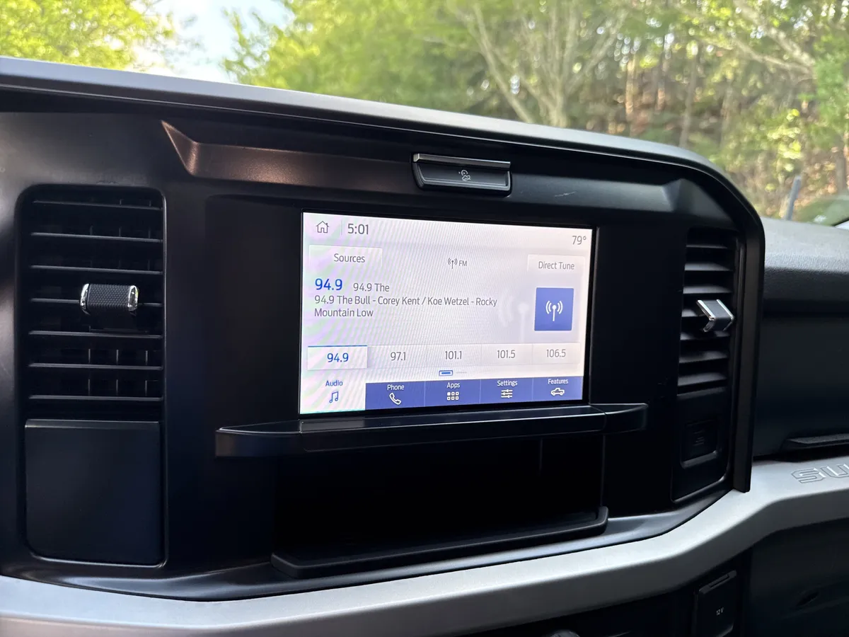 2025 Ford Super Duty F-350 SRW XLT thumbnail 28