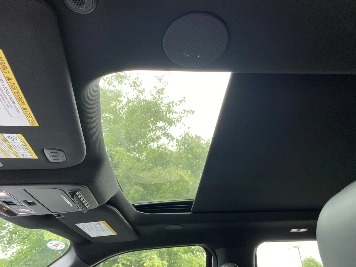 2025 Ford Super Duty F-450 DRW Platinum thumbnail 34