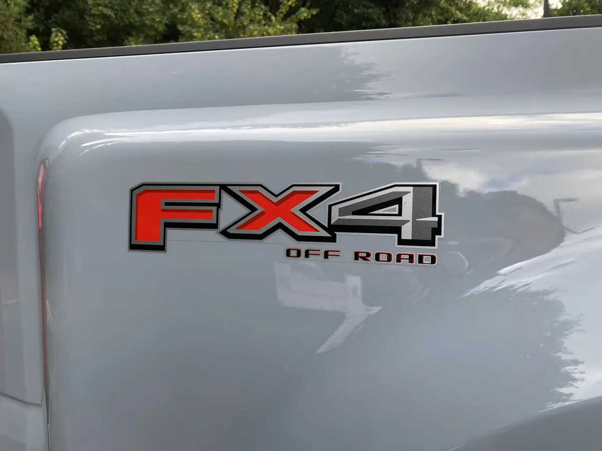 2025 Ford Super Duty F-450 DRW Platinum thumbnail 48