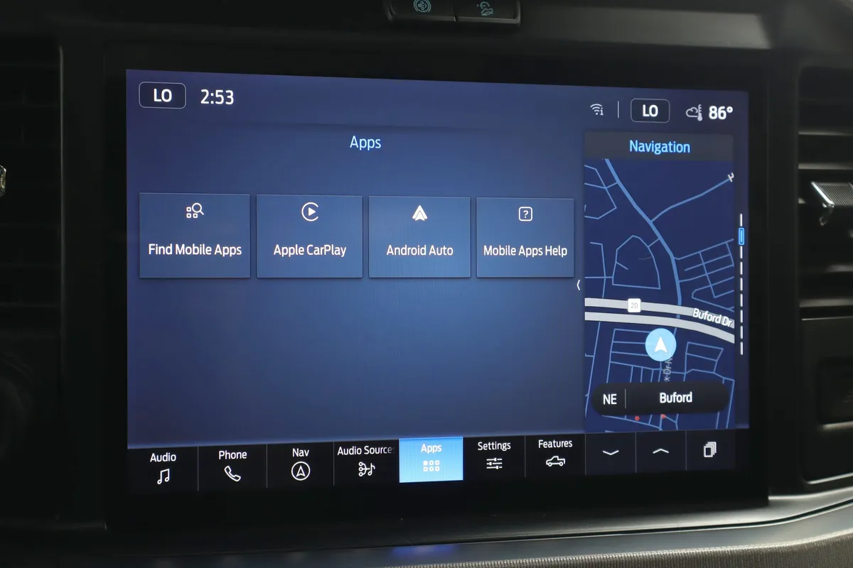 2025 Ford Super Duty F-450 DRW Platinum thumbnail 13