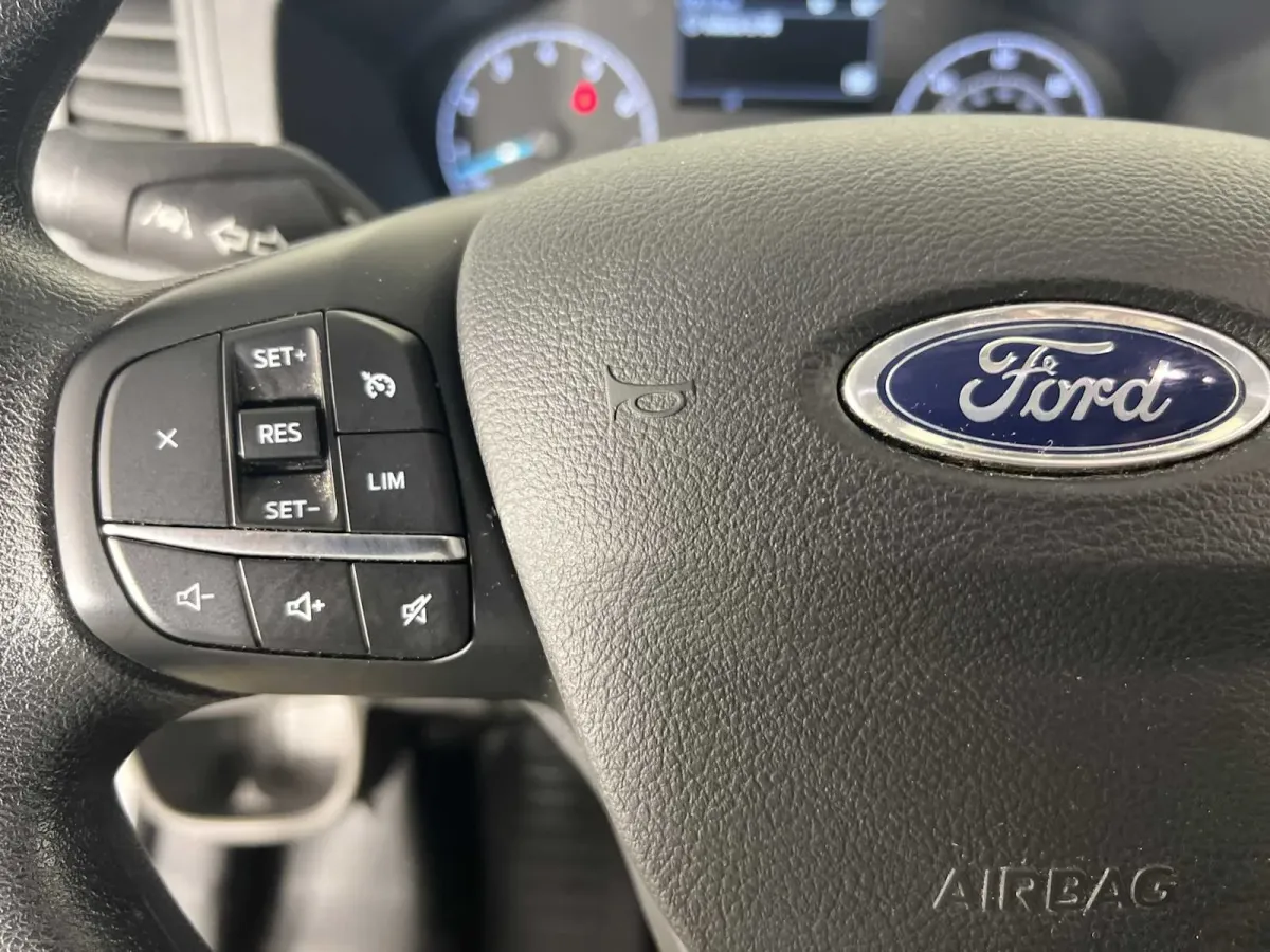 2025 Ford Transit-250 thumbnail 21