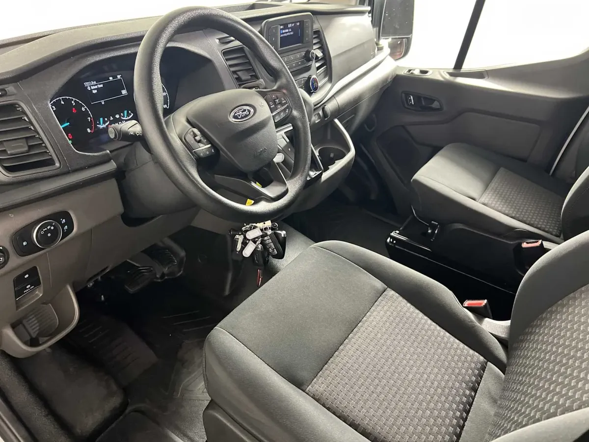 2025 Ford Transit-250 thumbnail 20