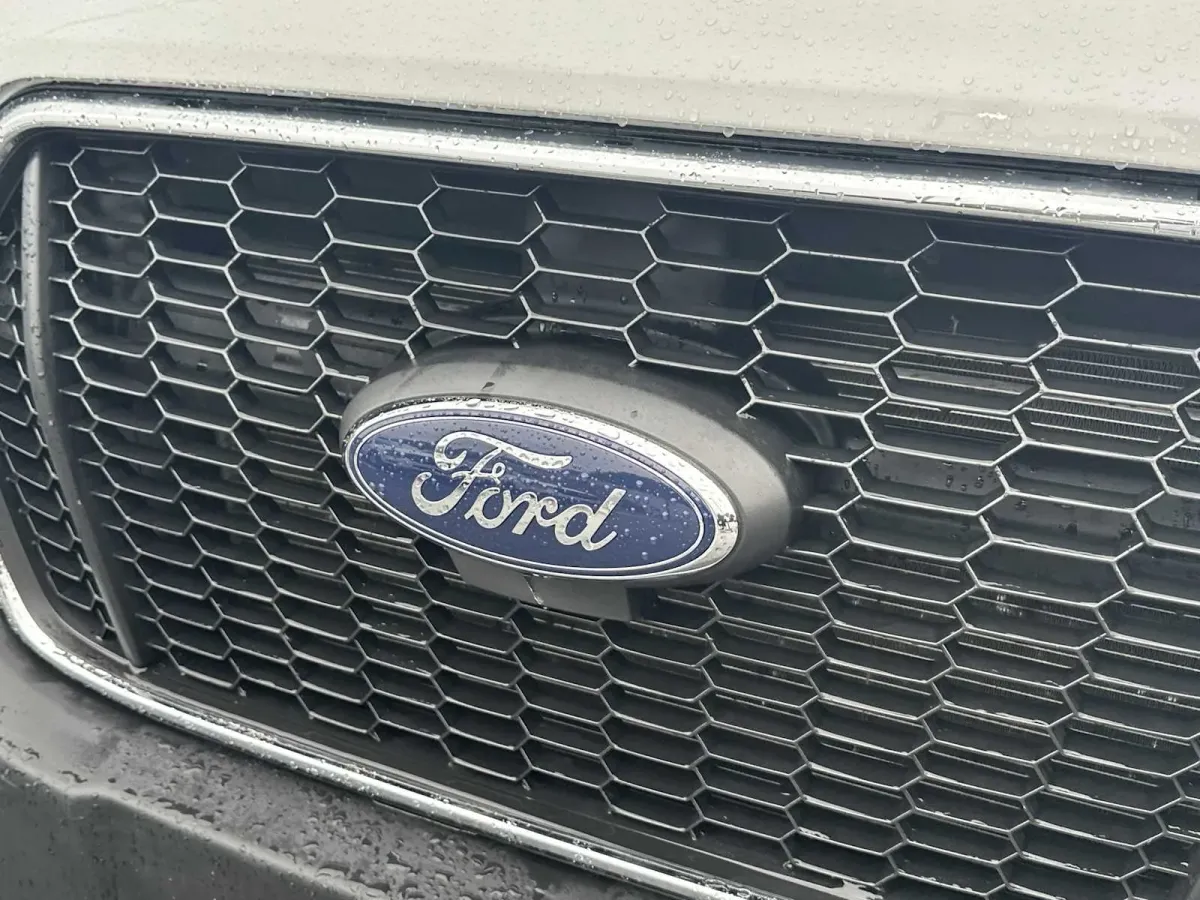 2025 Ford Transit-250 thumbnail 18