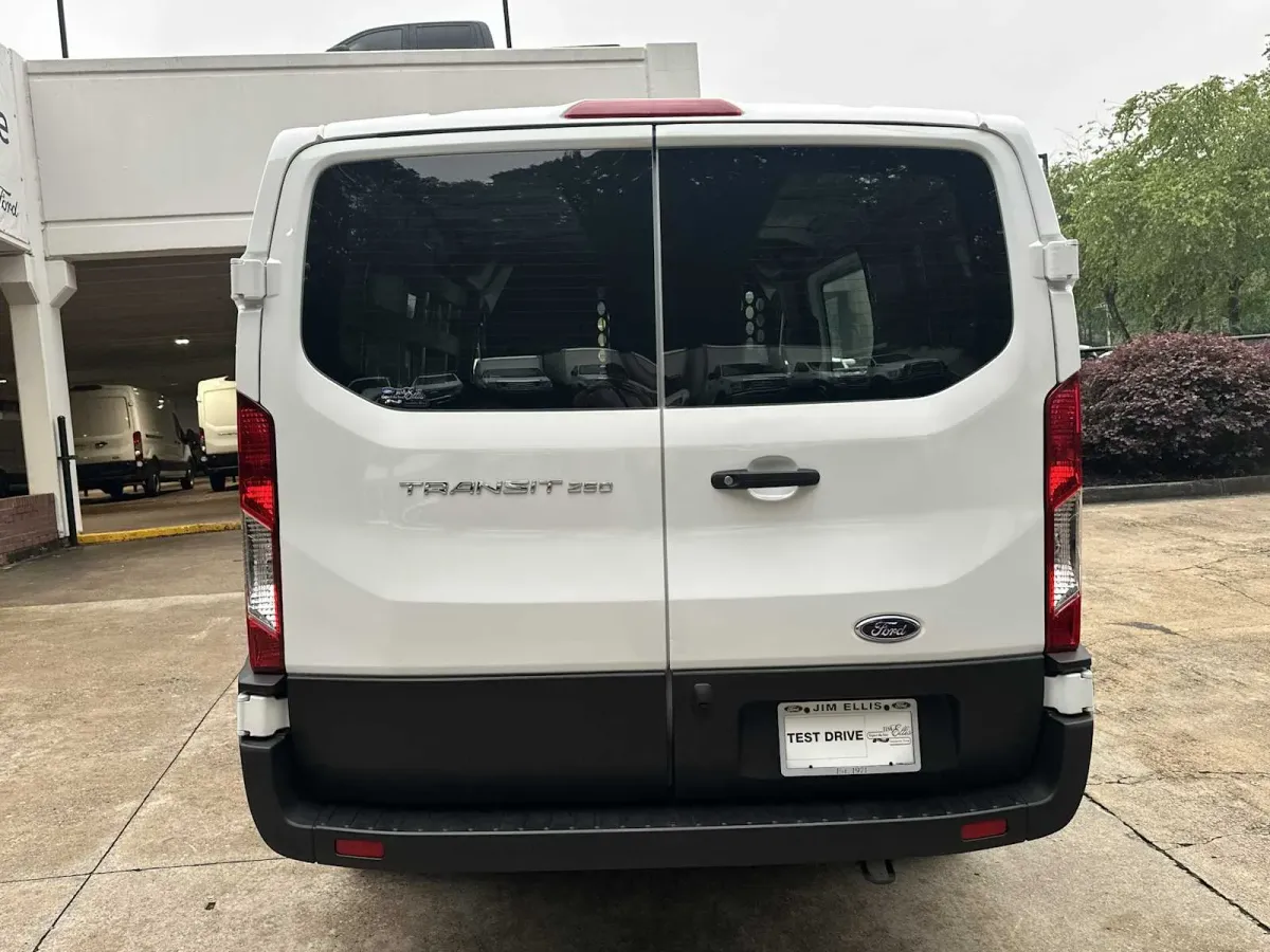 2025 Ford Transit-250 thumbnail 11