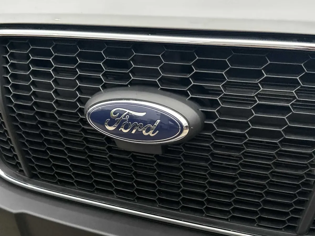 2025 Ford Transit-250 thumbnail 19